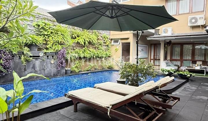 Dijual Cepat...Rumah Asri dan Homy dengan Private Pool Dalam Perumahan Bintaro Jaya