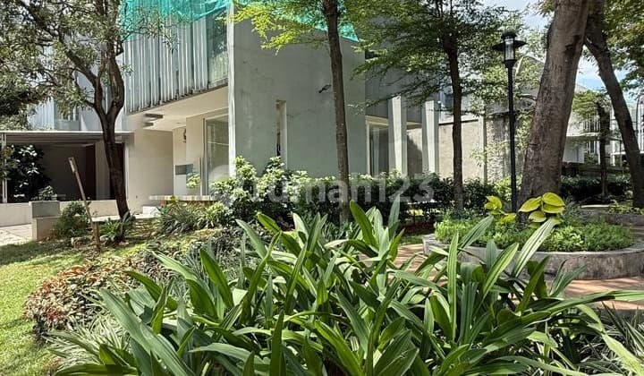 Dijual Murah.....Rumah Posisi Hoek Samping Taman di Cluster Discovery Eola Bintaro