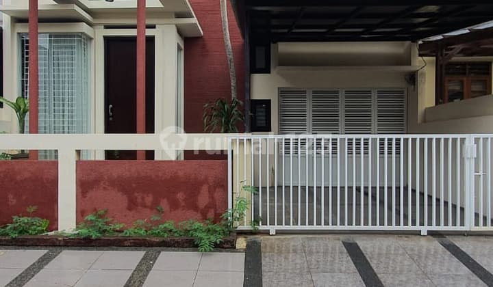 Rumah 2 Lantai Bagus Siap Huni Di Lokasi Strategis Bintaro Sektor 5