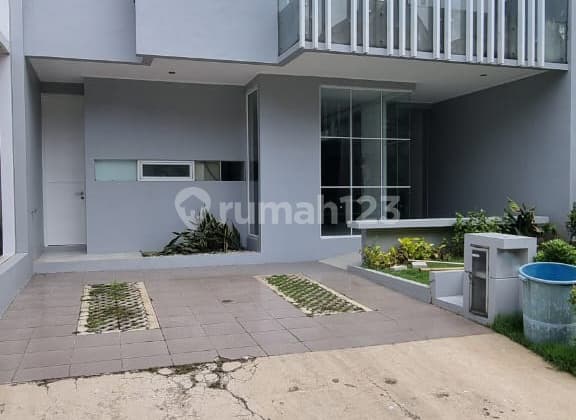Beautiful and Cozy Renovated Home in Discovery Bintaro Cluster