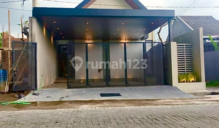Rumah Cantik Furnish Purwomartani Utara Adisucipto