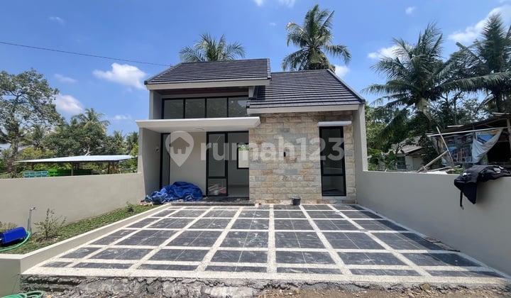 Rumah Cantik Minimalis Dekat Studio Gamplong Utara Jl Wates