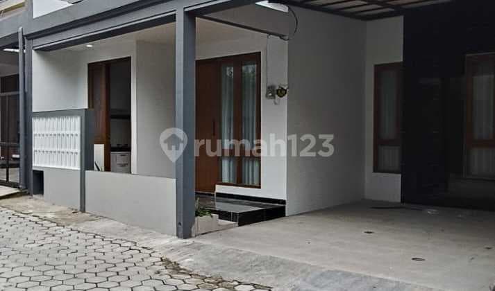 Rumah Baru Furnish Dalam Komplek Utara Maguwoharjo