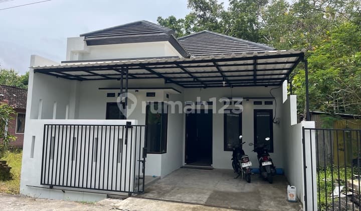 Dijual Rumah Minimalis@Baru Selatan Umy