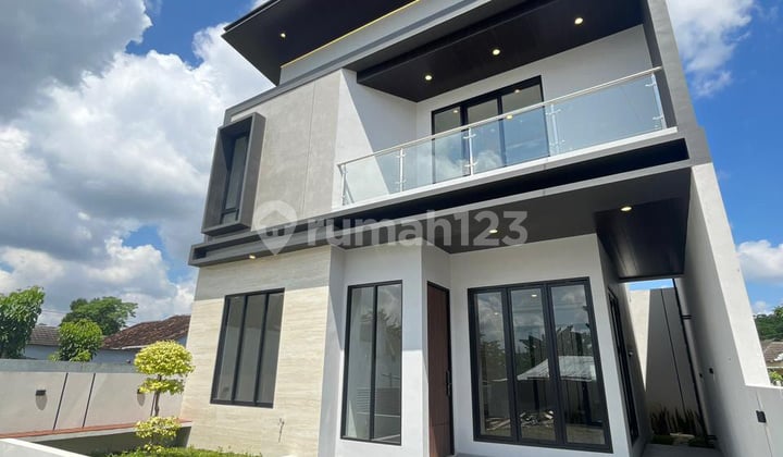 Dijual Rumah Minimalis 2 Lantai Maguwoharjo