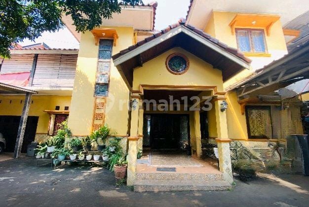 Depok - Rumah Megah dan Luas di Bawah Harga Pasaran