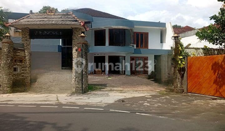 Cilandak - Rumah Besar Cocok untuk Kantor di Lokasi Strategis