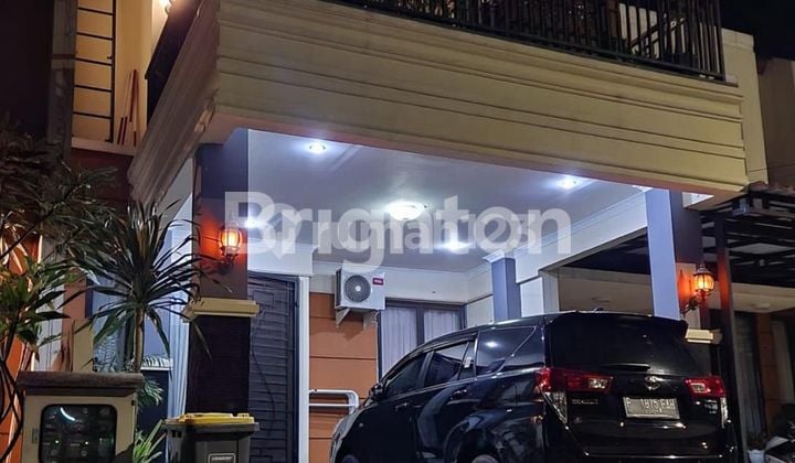 RUMAH CANTIK 3 LANTAI NYAMAN LINGKUNGAN TENANG SIAP HUNI