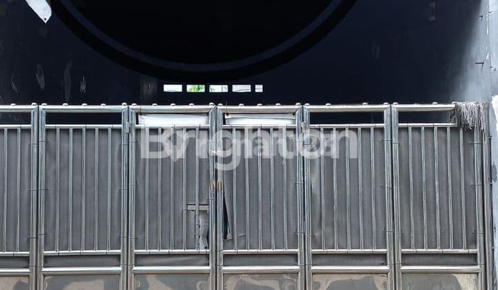 RUMAH UNTUK BUKA USAHA LOKASI STRATEGIS