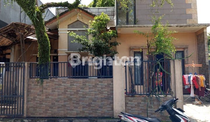 RUMAH BAGUS 2 LANTAI SIAP HUNI