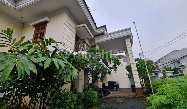 Rumah Klasik Modern Lokasi Strategis Di Ampera