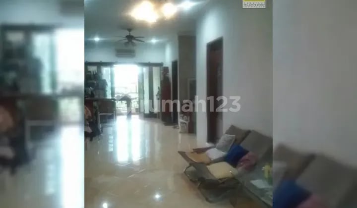 Rumah 2,5 lantai sebelah Permata Hijau