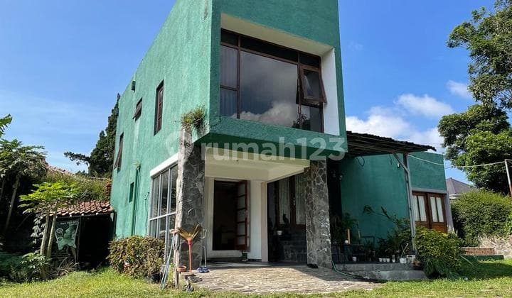 Rumah Tinggal dengan nuansa Vila di Lembang