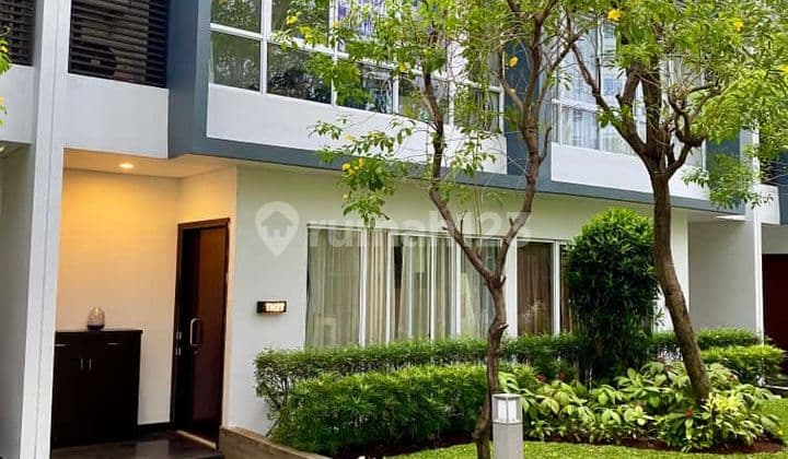 Sewa Town House Puri mansion full furnish siap huni banyak fasilitas