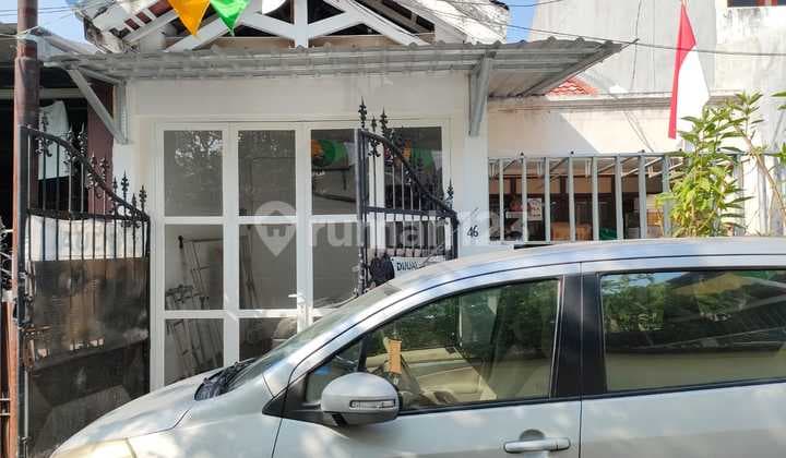 Rumah Simpang Darmo Permai Selatan Surabaya Barat