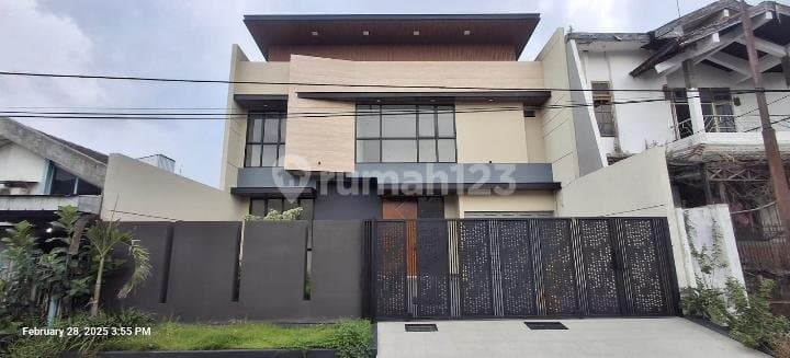 Dijual Rumahcuma Semenit Dari Galaxy Mall dan Raya Merr Surabaya Timur