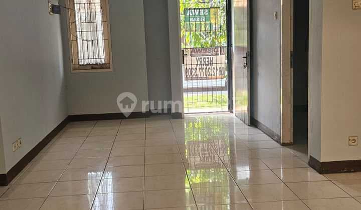 Disewakan Rumah Kota Baru Parahyangan – Cluster Banyak Sumba, 3 Kt