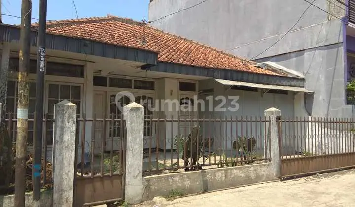 Rumah Tua Hitung Tanah Jalan Nilem