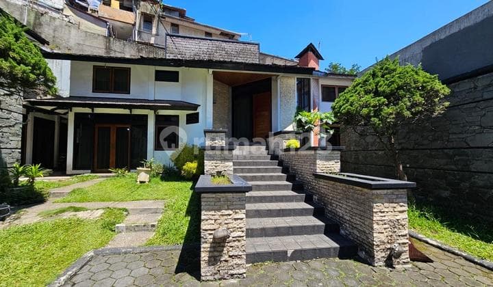 Ready-to-Occupy House in Budisari