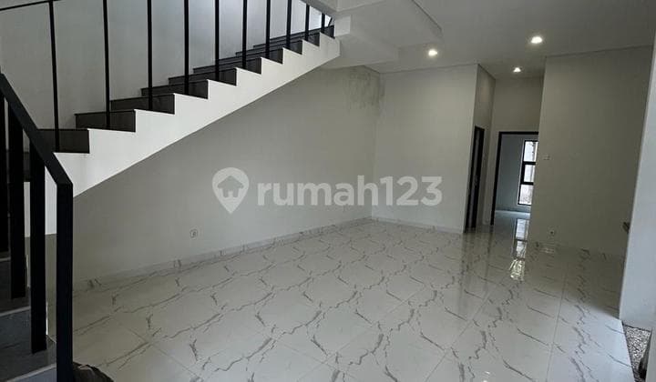 Rumah Baru Siap Huni di Turangga