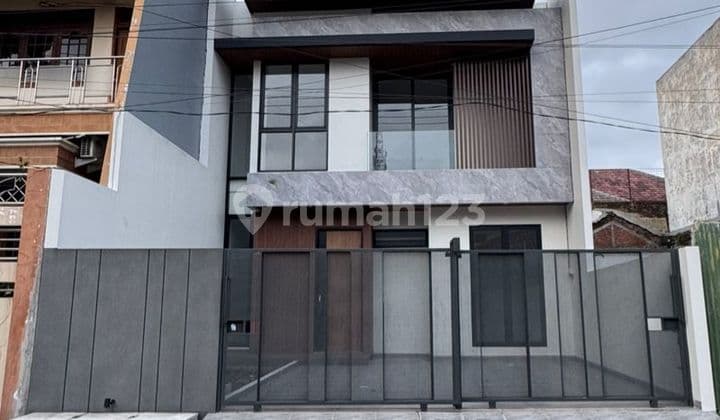 Dijual Rumah Baru Gress di Manyar Kertoarjo Surabaya
