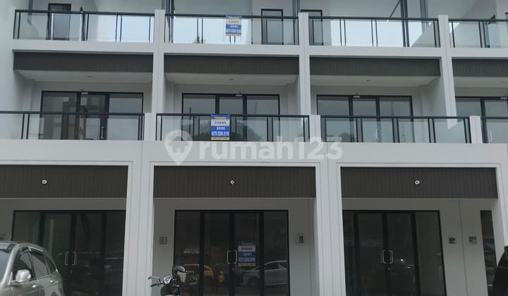 3-Storey Shophouse in Sorrento East Gading Serpong, Facing Main Road