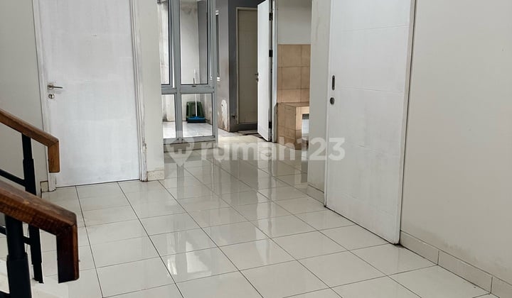 Azalea Unfurnished House in Azalea Cluster, Gading Serpong, with Freehold Title - Freehold Title.