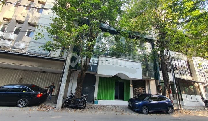 Bangunan Komersial Jl. Coklat Pusat Kota Surabaya