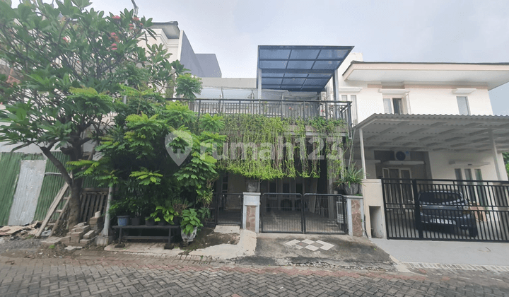 Rumah Terawat Siap Huni Vila Valensia Surabaya Barat