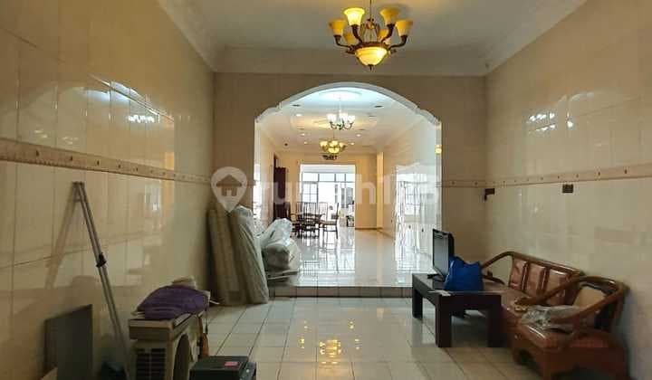 Rumah Komersial Area Di Jl. Sriwijaya Pusat Kota Surabaya