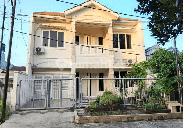 Rumah Minimalis Siap Huni di Jemursari Timur