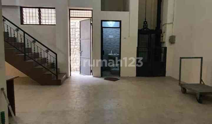 Gudang dan Kantor Siap Pakai di Koblen Tengah Surabaya Kota