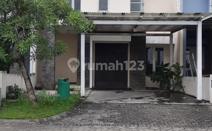 Rumah 2 Lantai Bagus di Wisata Bukit Mas Cluster Louvre, Surabaya