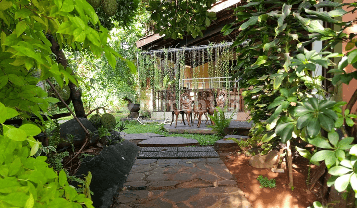 Rumah Joglo Etnik, Estetik, Klasik, Megah, Furnished, Jatibening Bekasi