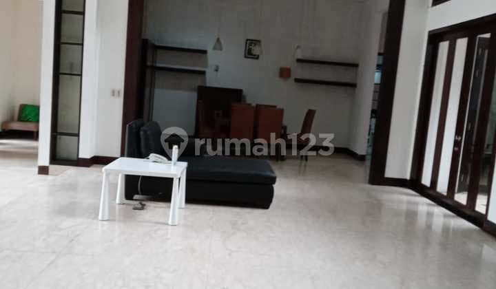 Rumah Mewah Bagus Timur di Villa Gading Indah Kelapa Gading Jakarta