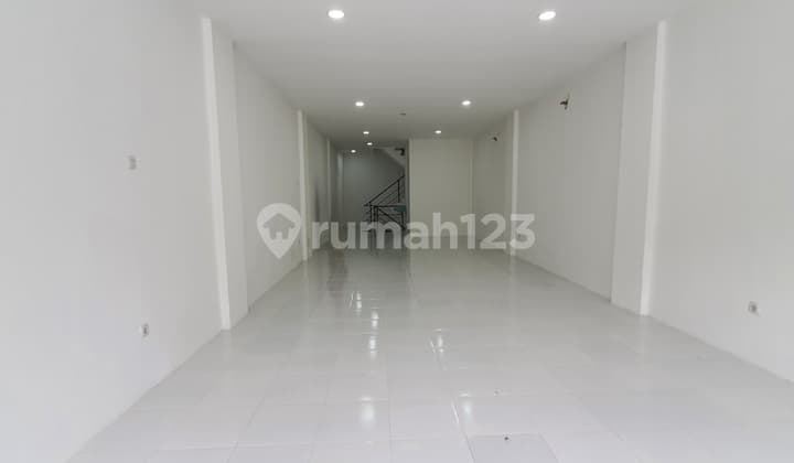 Ruko Super Strategis Bagus Hadap Jl Pangeran Jayakarta Jakarta