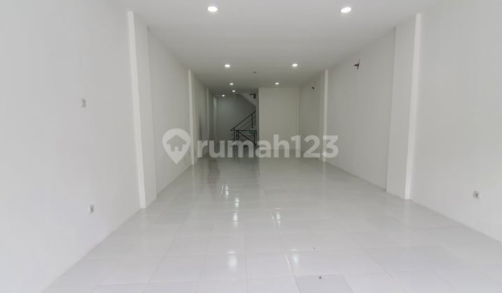 Ruko Super Strategis Bagus Hadap Jl Pangeran Jayakarta Jakarta