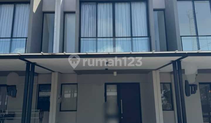 For Sale Cheap 2-Story House in Florida Cluster Pik2, Furnished, Negotiable Price Rp 1.35 Billion