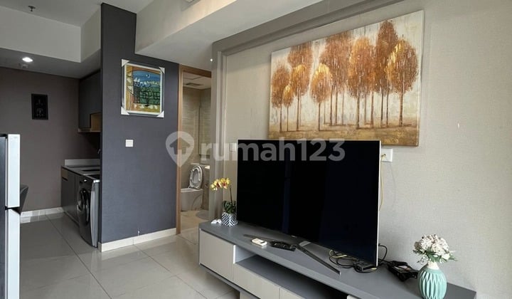 Cheap 2 Bedroom Furnished Taman Anggrek Residence, Negotiable Price, Certificate