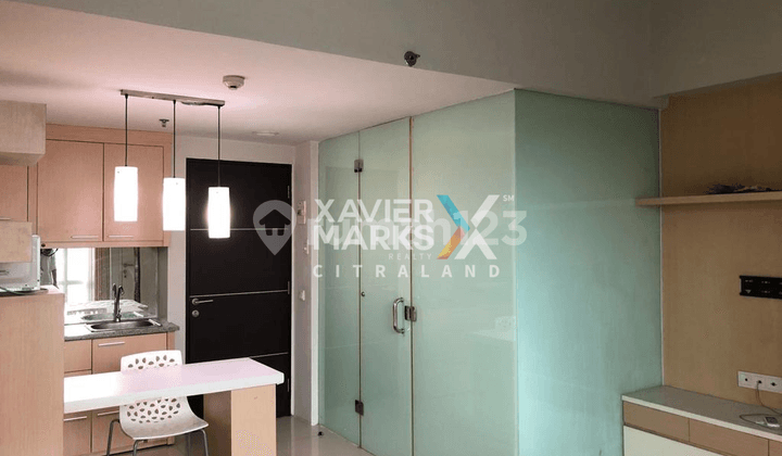 Apartmen The Square, Petra