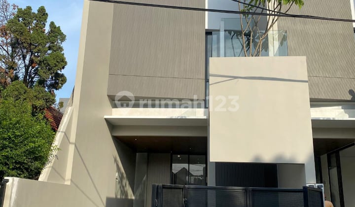 Rumah Mewah Minimalis 2 Lantai Di Manyar Tirtoasri, Siap Huni