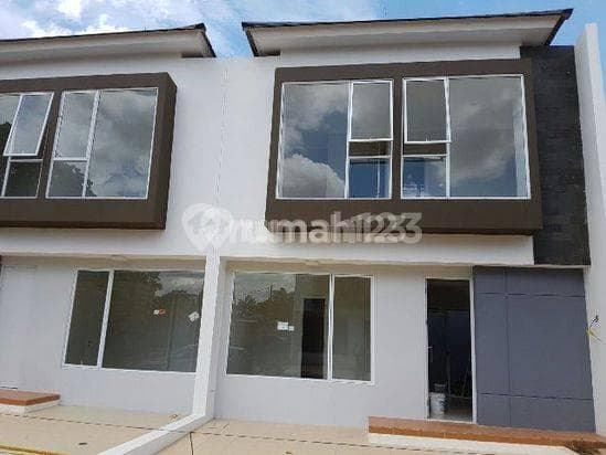 Quick Sale 2-story House in Graha Raya Bintaro