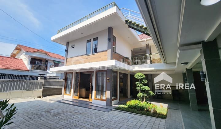 Rumah Mewah Dijual Dekat Stadion Sriwedari Solo Kota Full Furnished