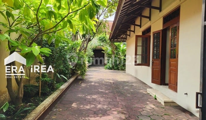 Rumah Asri Area Pasar Kliwon Dekat Pasar Klewer