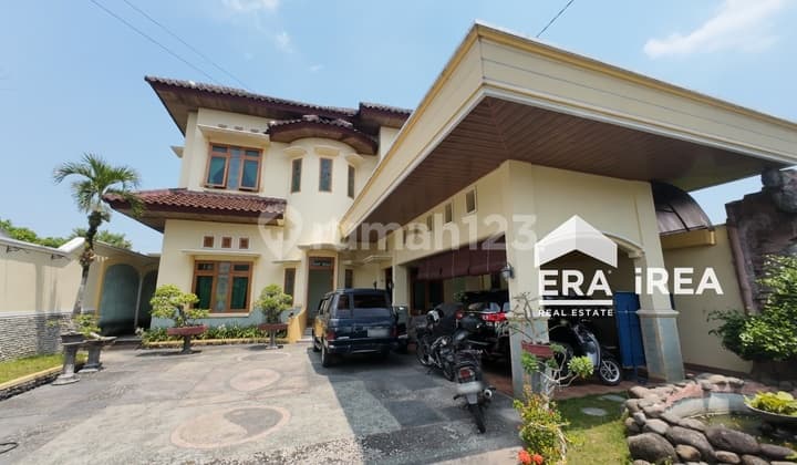 Dijual Rumah Siap Huni 2 Lantai di Jl. Adi Sumarmo Solo