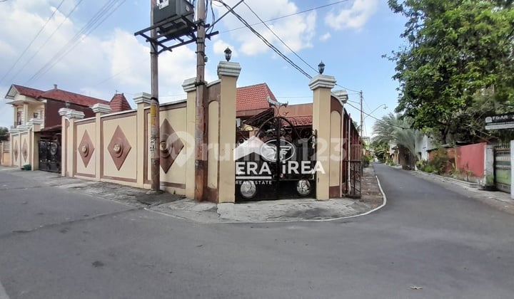 Rumah Mewah Siap Huni Dekat Solo Grand Mall