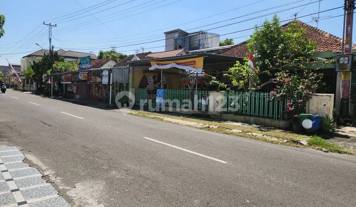 Dijual Rumah Cocok Untuk Usaha Dekat Solo Square Mall