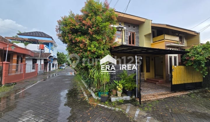 Rumah 2 Lantai Cluster Solo Barat Colomadu Dekat Kampus Ums
