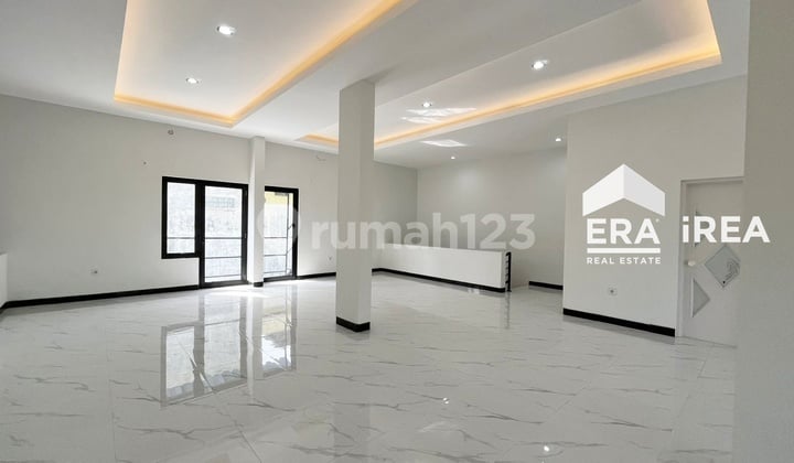 For Rent New 2-Story Business Space Solo Near Luwes Palur