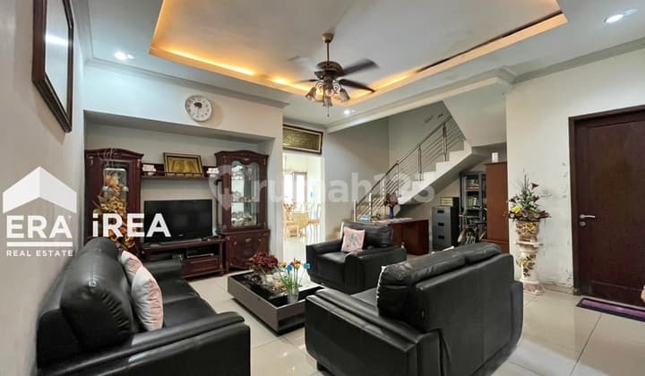 Rumah Mewah Solo Barat Semi Furnish Dekat Transmart Pabelan